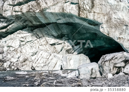 Arch in the Franz Joseph glacier 35358880
