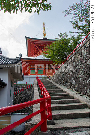 西国三十三所・二十四番札所・中山寺の大願塔 35359523
