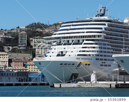 Port of Genoa, Italy /  イタリア・ジェノヴァ港のMSCクルーズ船 35363899