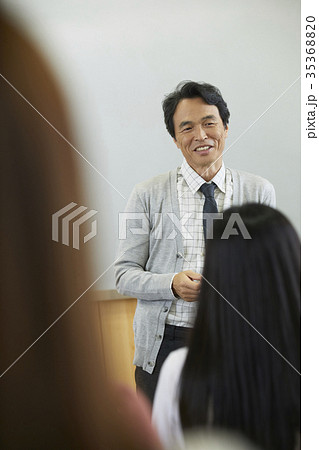 講義 教授 大学生 35368820