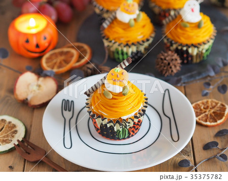 カボチャスイーツでハロウィン カボチャスイーツでハロウィン 35375782