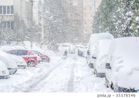 Snow-covered street/ Snowstorm 35376546