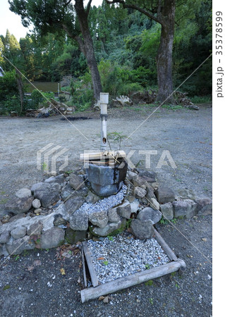 岩剱神社の手水舎 35378599