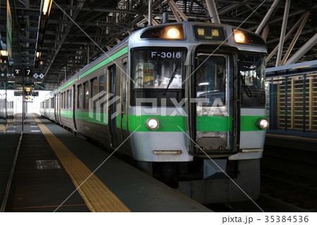 721系電車F-3018編成・旭川駅 35384536