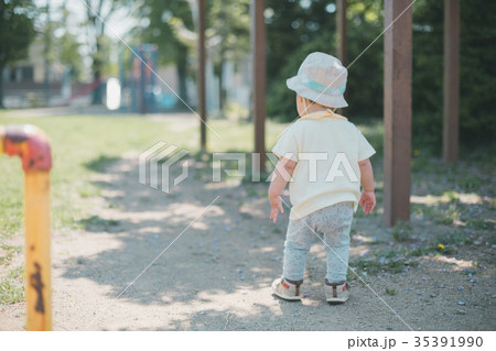 1 year old 1 year old 35391990