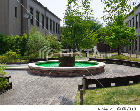 同志社大学京田辺キャンパスの噴水 同志社大学京田辺キャンパスの噴水 35397838