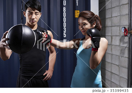 ボクシング ボクサー 男 35399435