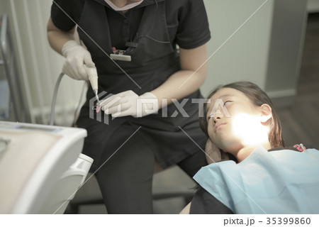 歯の矯正 歯の矯正 35399860