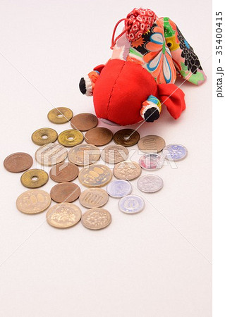 お金が大好きな金魚 お金　経済 35400415