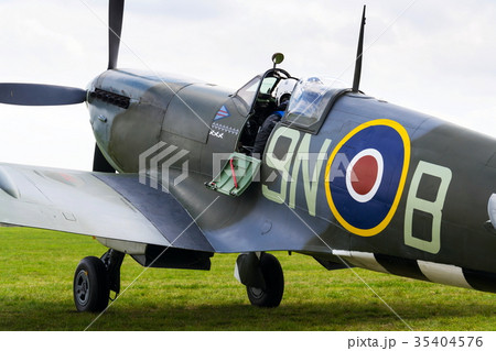Pilot sits in cockpit of Supermarine Spitfire 35404576