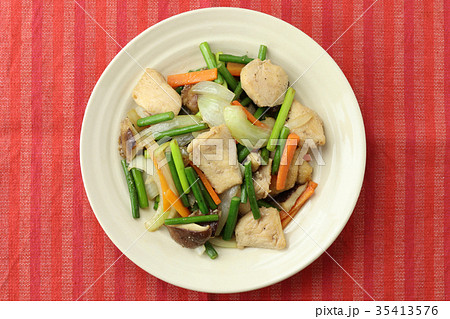 ニンニクの芽の炒め物 ニンニクの芽の炒め物 35413576