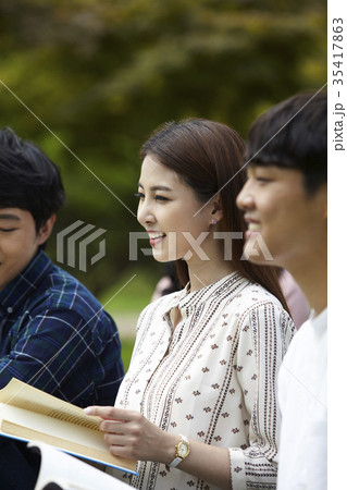 大学生 女性 女 35417863