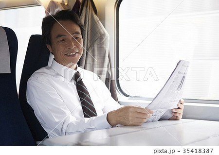 教授 列車 男 35418387