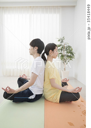 マタニティーヨガ　ペアヨガ 35418449