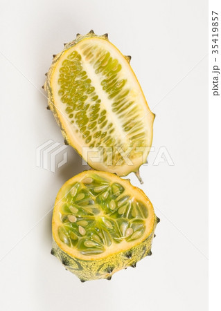 キワーノ（断面） 35419857