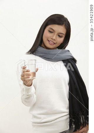woman with glass of drinking water woman with glass of drinking water 35421909