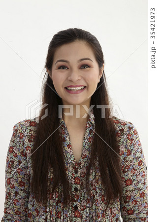 portrait woman portrait woman 35421973