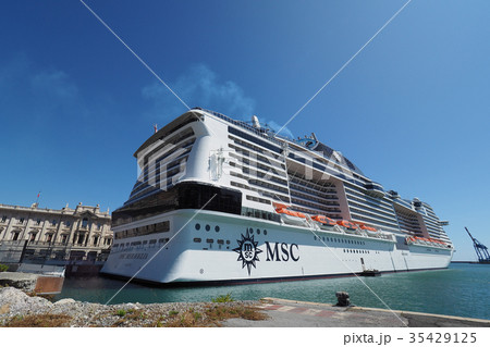 MSC Meraviglia at Port of Genoa / ジェノヴァ港・MSCメラビリア 35429125