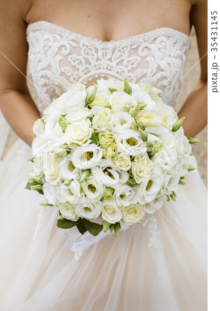 Beautiful wedding bouquet Beautiful wedding bouquet 35431145