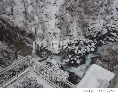 日光　華厳の滝　冬 35432757