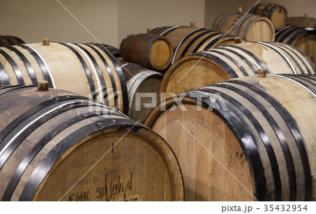 Oak wine barrels 35432954
