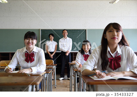 女子学生 女子学生 35433327