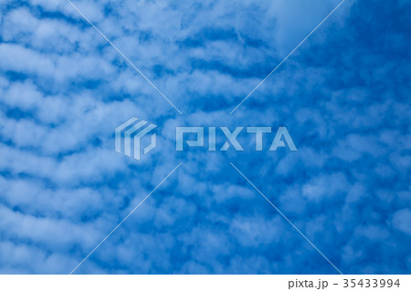 11月の空と雲 （うろこ雲　3:2） 35433994