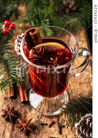 Hot mulled wine 35434229