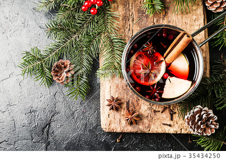 Hot mulled wine 35434250