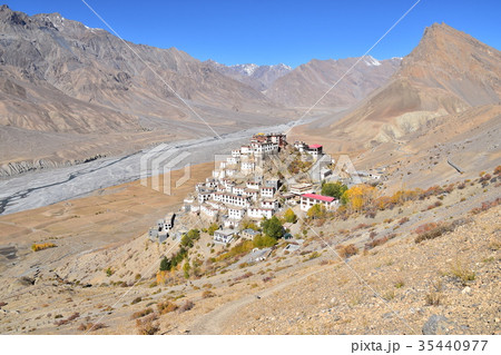 インドの絶景　スピティ谷のキー・ゴンパ 35440977