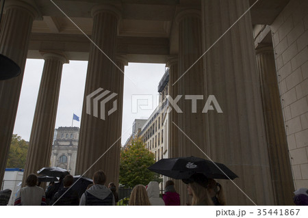 ベルリン チャンプ エトワール凱旋門 35441867