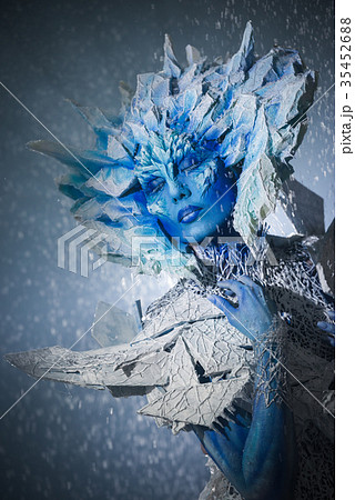 Beautiful Snow Queen Beautiful Snow Queen 35452688