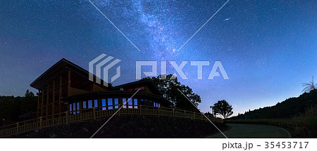砥峰高原の、星降る夜(兵庫県神崎郡神河町川上)高解像パノラマ※作品コメント欄に撮影位置情報有り 砥峰高原の、星降る夜(兵庫県神崎郡神河町川上)高解像パノラマ※作品コメント欄に撮影位置情報有り 35453717