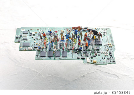 コンピューターと人間 35458845