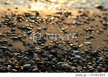 [千葉県]　夕暮れの稲毛海岸 35462905