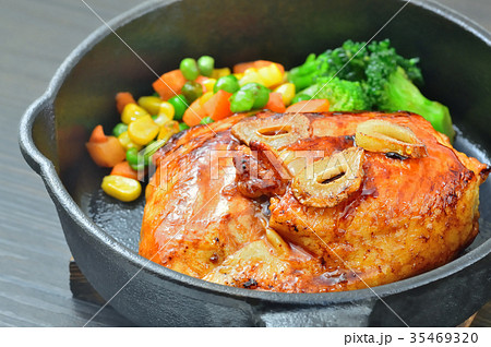 鶏肉の照り焼き 鶏肉の照り焼き 35469320