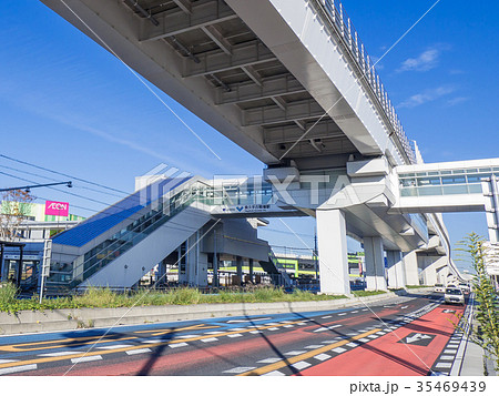 長久手古戦場駅と県道6号の写真素材