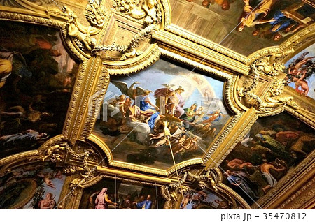 ベルサイユ宮殿 18 天井画の写真素材