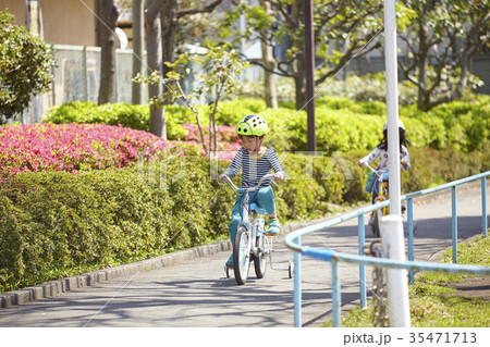 自転車の練習 自転車の練習 35471713