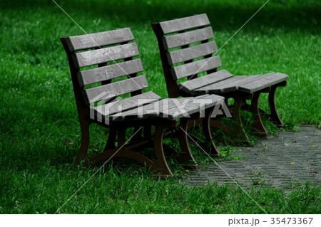 公園のベンチ 35473367