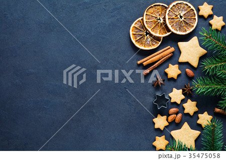Christmas or New Year background with gingerbread  35475058