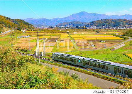 釜石線と遠野田園風景 35476204