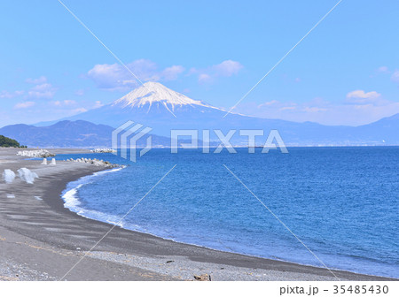 三保海岸と富士山-88210 35485430