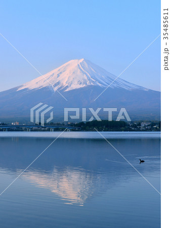 河口湖畔からの春の風景-778177 35485611