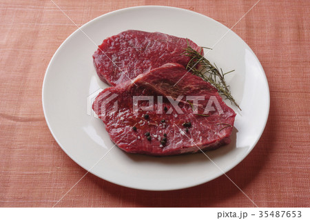 牛肉 肉 食べ物 35487653
