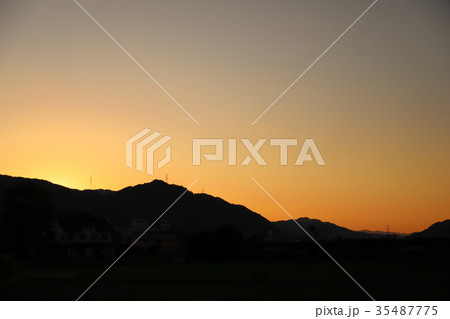 山の夕焼け（福井県 勝山市） 35487775
