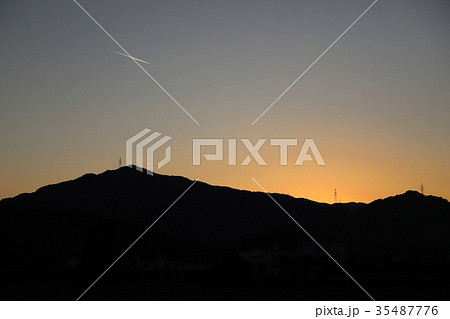 山の夕焼け(福井県 勝山市) 山の夕焼け(福井県 勝山市) 35487776