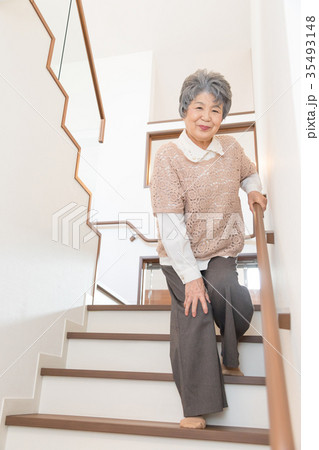 老人ホーム ネガティブイメージ 老人ホーム ネガティブイメージ 35493148