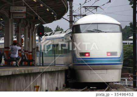 鬼怒川温泉駅にて：東武スペーシア（粋編成） 35496452