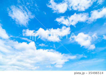 晩夏の空 秋の空 雲 コピースペース 広いコピースペース 汎用的な空のタグ 晩夏の空 秋の空 雲 コピースペース 広いコピースペース 汎用的な空のタグ 35496514